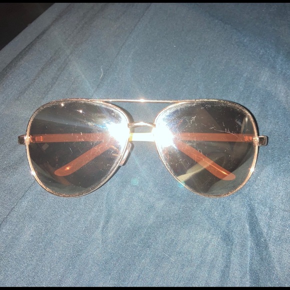 Rose Gold Aviator Sunglasses - Picture 2 of 4